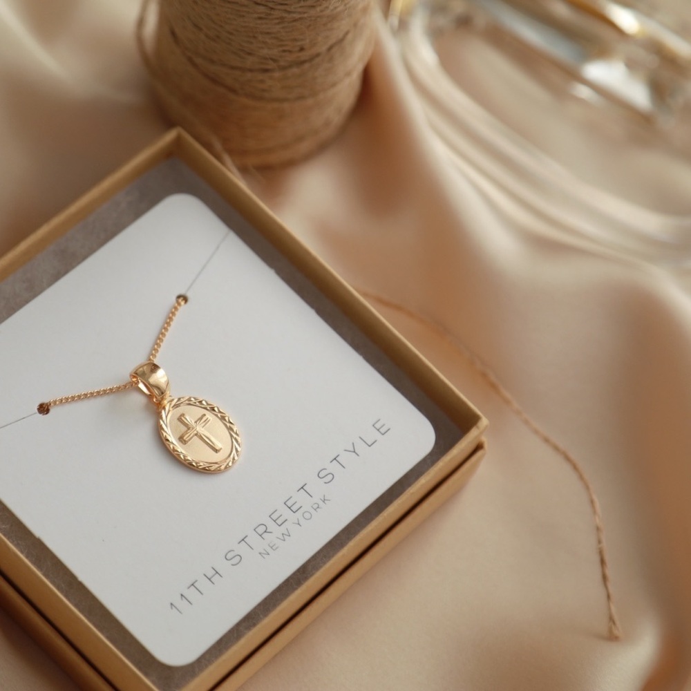 Cross Necklace | 18k Gold Filled - Picture 3 of 6